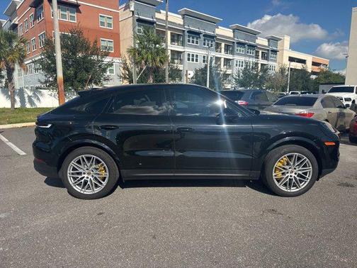 2024 Porsche Cayenne Base