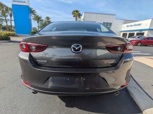 Machine Gray Metallic 2025 Mazda Mazda3 FWD w/Preferred Package