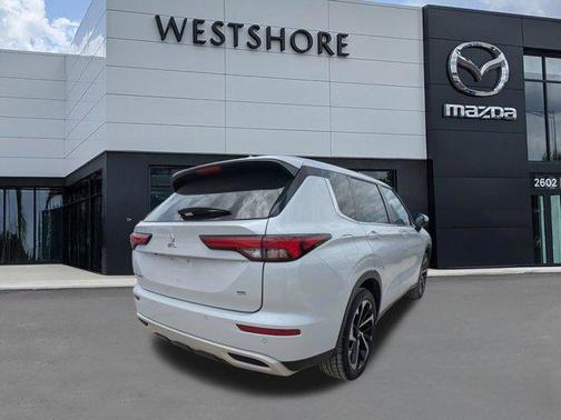 White Diamond 2022 Mitsubishi Outlander SE 2.5 S-AWC