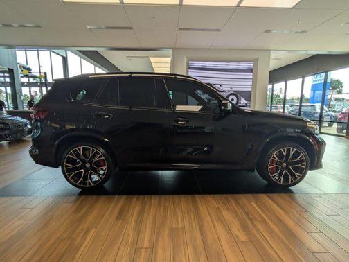2022 BMW X5 M Base