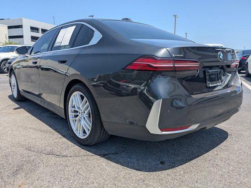 2024 BMW 530 i