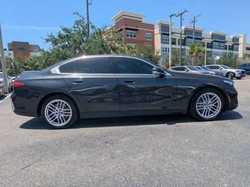 2024 BMW 530 i