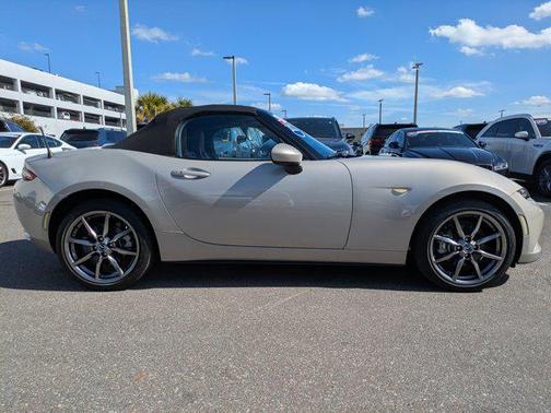 2022 Mazda MX-5 Miata Grand Touring