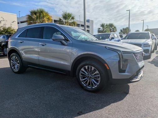 2024 Cadillac XT4 Premium Luxury