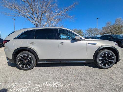 2026 Mazda CX-90 PHEV Premium Plus