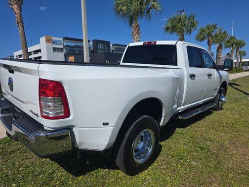 2024 RAM 3500 Big Horn Crew Cab 4x4 8' Box