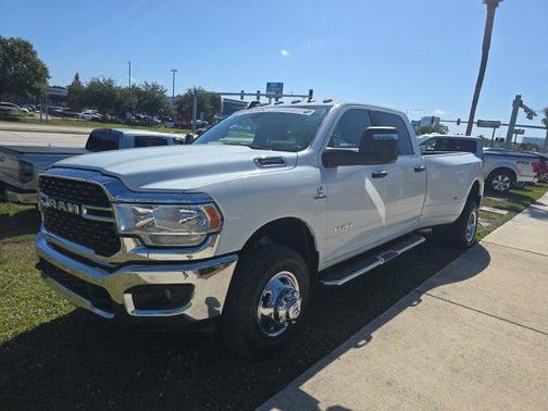 2024 RAM 3500 Big Horn Crew Cab 4x4 8' Box