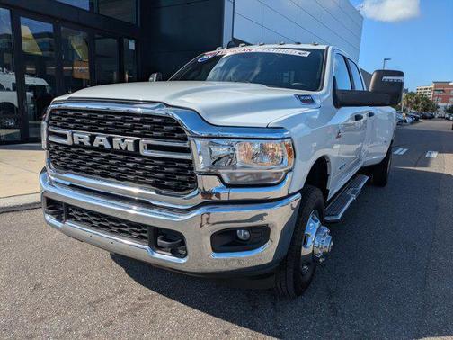 2024 RAM 3500 Big Horn Crew Cab 4x4 8' Box