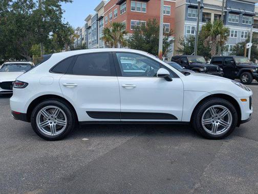 2021 Porsche Macan Base