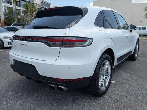 2021 Porsche Macan Base