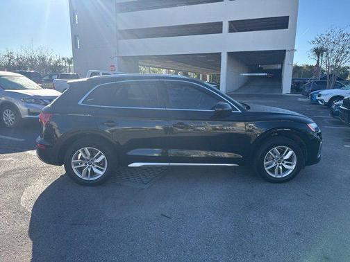 2022 Audi Q5 45 S line Premium