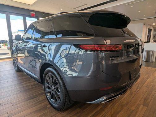 2023 Land Rover Range Rover Sport SE