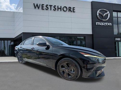 Phantom Black 2022 Hyundai ELANTRA SEL