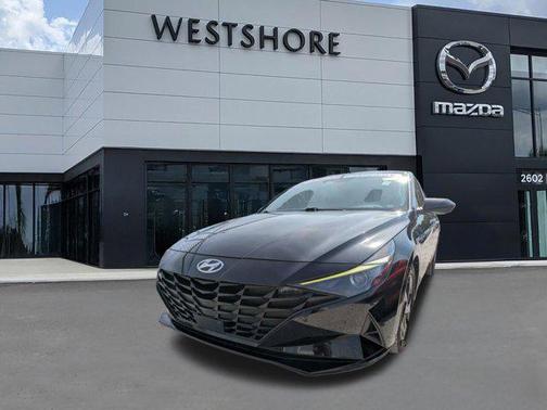 Phantom Black 2022 Hyundai ELANTRA SEL