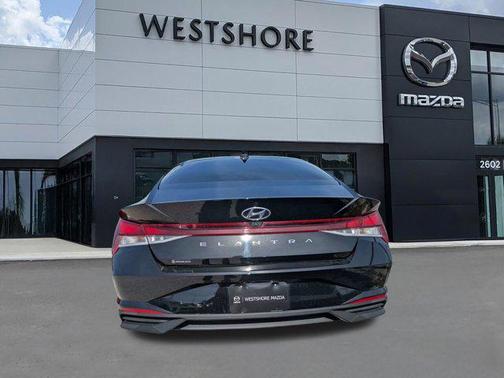 Phantom Black 2022 Hyundai ELANTRA SEL