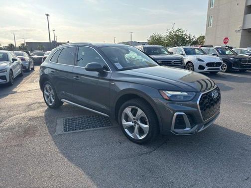 2022 Audi Q5 45 S line Premium Plus