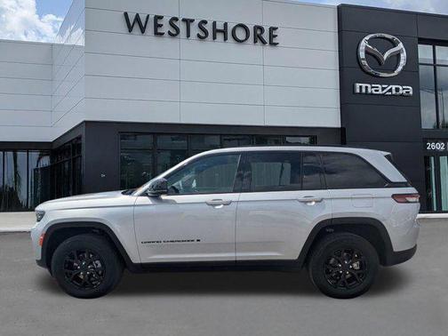 Silver Zynith 2025 Jeep Grand Cherokee Altitude