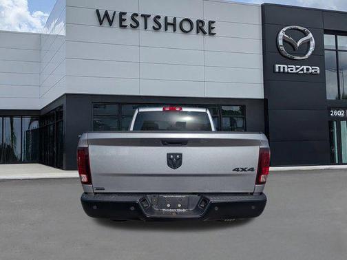 2024 RAM 1500 Classic Warlock Crew Cab 4x4 5'7' Box
