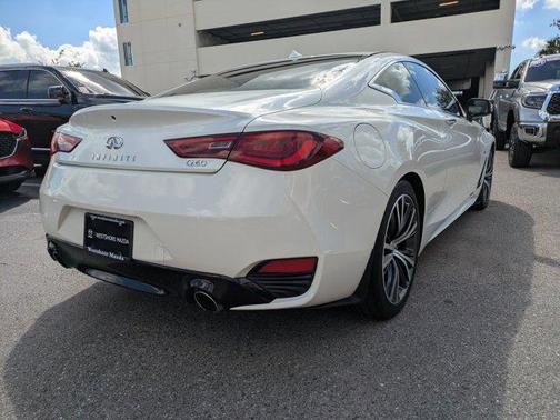 2019 INFINITI Q60 3.0T LUXE