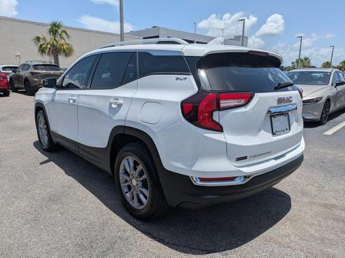 2022 GMC Terrain SLT