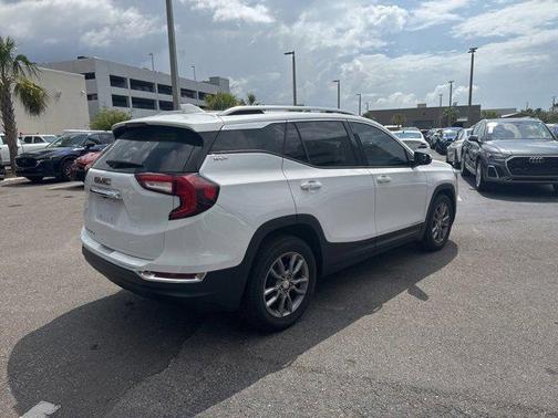 2022 GMC Terrain SLT