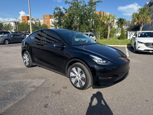2022 Tesla Model Y Long Range Dual Motor All-Wheel Drive