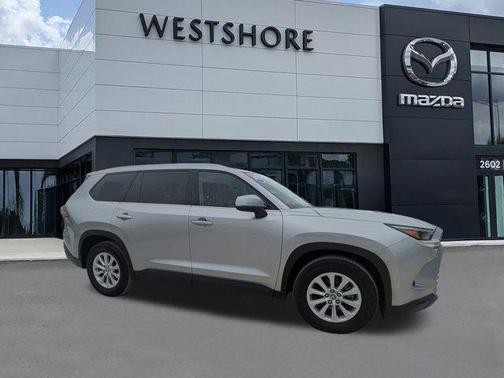 2025 Toyota Highlander LE