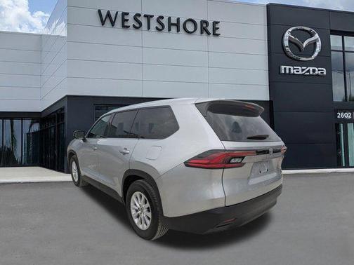 2025 Toyota Highlander LE