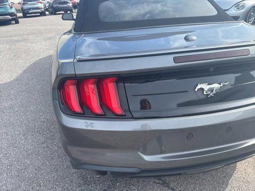 2022 Ford Mustang EcoBoost Premium