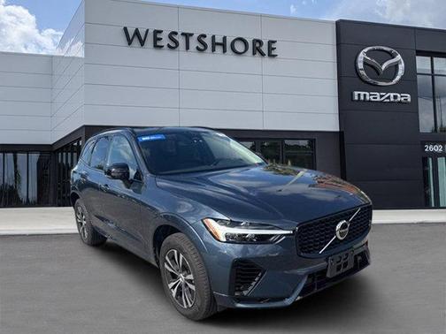 2024 Volvo XC60 Recharge Plug-In Hybrid T8 Core Dark Theme