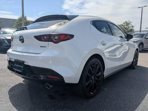2022 Mazda Mazda3 FWD w/Premium Package