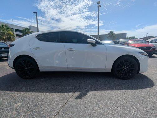 2022 Mazda Mazda3 FWD w/Premium Package