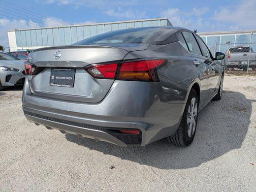 2022 Nissan Altima S FWD