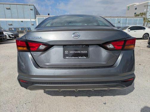 2022 Nissan Altima S FWD