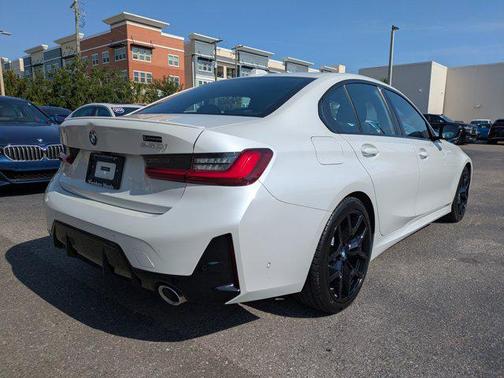 2025 BMW 330 i
