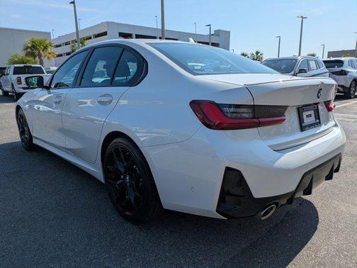 2025 BMW 330 i