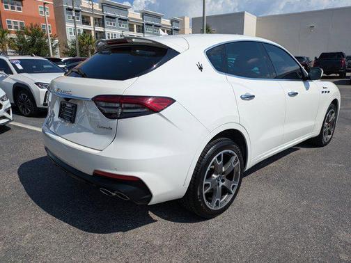 2022 Maserati Levante Modena