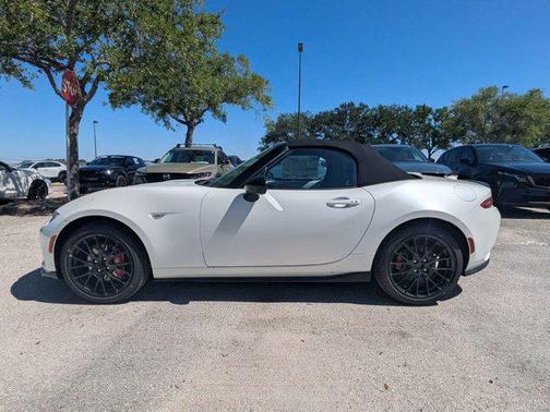 Snowflake White Pearl Mica 2026 Mazda MX-5 Miata Club