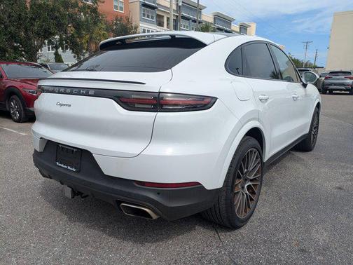 2021 Porsche Cayenne Base