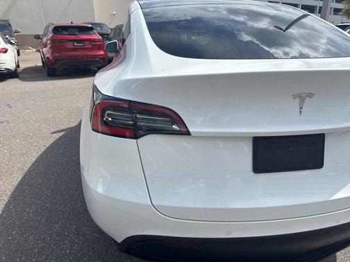 2021 Tesla Model Y Standard Range Rear-Wheel Drive