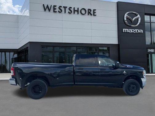 2023 RAM 3500 Tradesman Crew Cab 4x4 8' Box