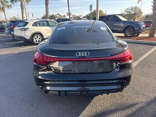 2023 Audi e-tron GT Premium Plus quattro