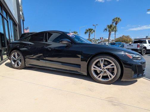 2023 Audi e-tron GT Premium Plus quattro