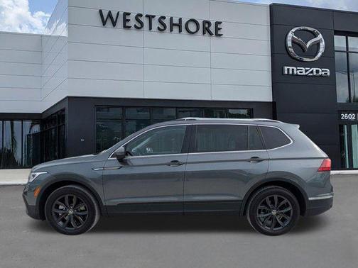 Platinum Gray Metallic 2024 Volkswagen Tiguan 2.0T SE