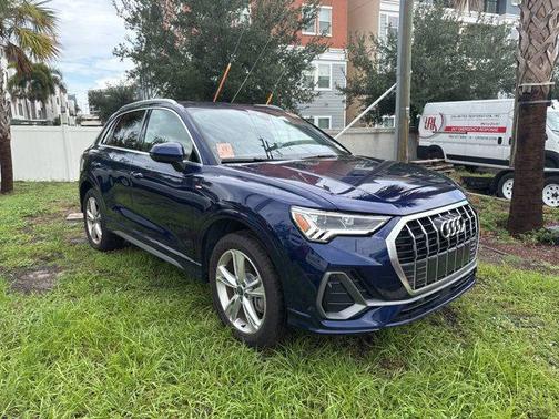 2024 Audi Q3 Premium 45 TFSI S line quattro Tiptronic
