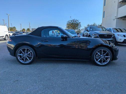 2022 Mazda MX-5 Miata Grand Touring