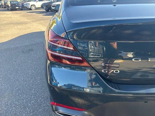 2023 Genesis G70 3.3T RWD