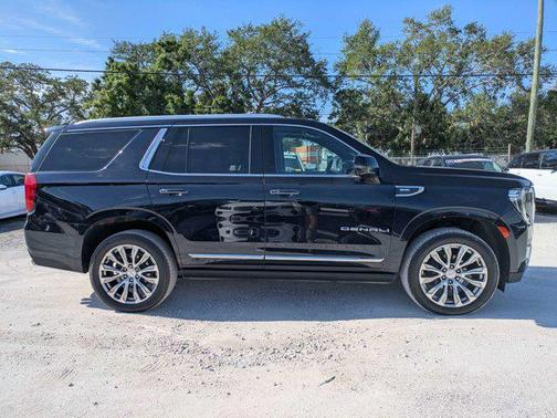 Midnight Blue Metallic 2022 GMC Yukon Denali