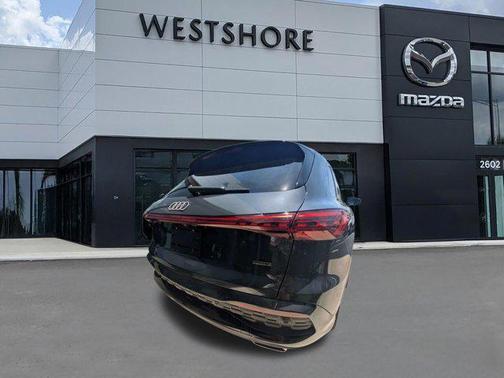 Tambora Gray Metallic 2025 Audi Q5 Premium Plus TFSI quattro S tronic