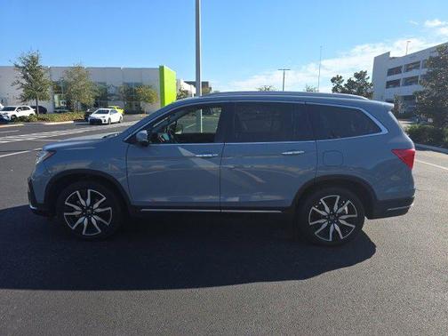 2022 Honda Pilot AWD Elite